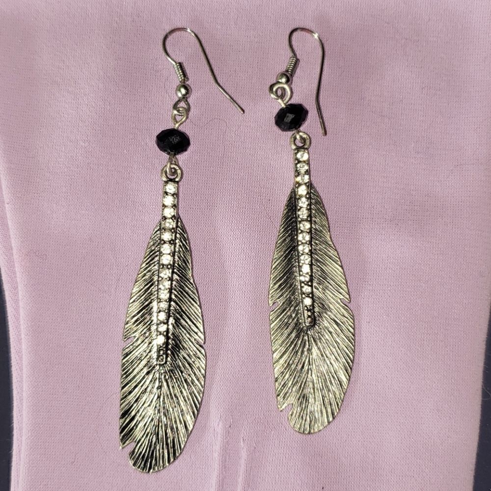 VNTG Silvertone Feather Rhinestone Earrings